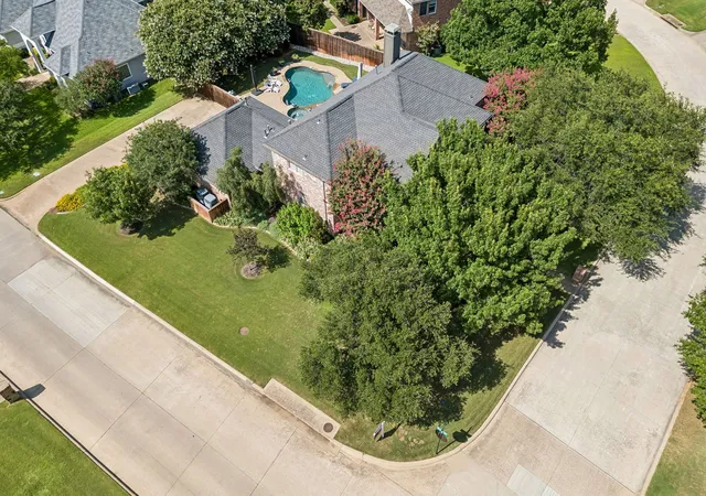 2nd image of 114 Panorama Ct, Trophy Club, TX 76262 | MLS# 21316685