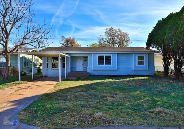 Single family home for sale at 925 S Bowie Dr, Abilene, TX 79605 | MLS# 21319208