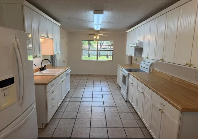 5th image of 504 Austin Dr, Mineral Wells, TX 76067 | MLS# 21319017