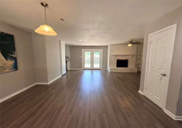 Photo 3 of Single family home for sale at 900 Prestwick St, Bedford, TX 76022 | MLS# 21319159 | Listing updated on 2026-08-26