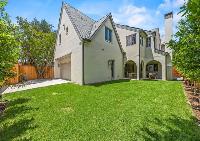 Homes for sale in University Park, TX | 4021 Southwestern Blvd, University Park, TX 75225 | MLS# 21318619
