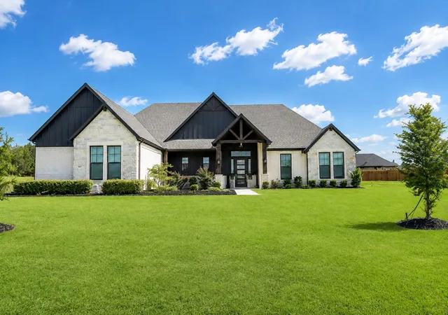 Photo 1 of Single family home for sale at 4017 Lagos Dr, Midlothian, TX 76065 | MLS# 21315988 | Listing updated on 2026-09-05