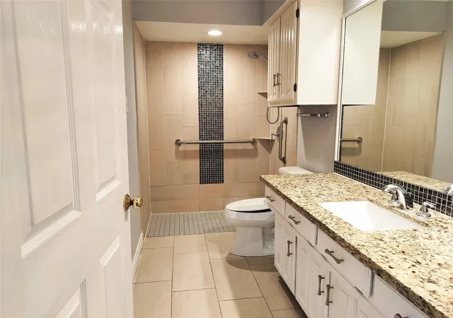 Photo 4 of Single family home for sale at 2110 Teton, Carrollton, TX 75006 | MLS# 21318195 | Listing updated on 2026-08-22
