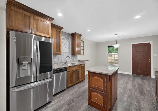 3rd image of 1504 Missouri Ave, Fort Worth, TX 76104 | MLS# 21316865