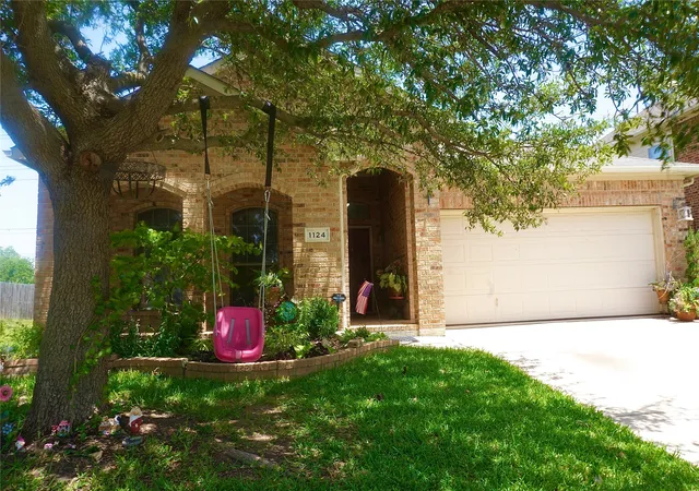 Homes for sale in Fort Worth, TX | 1124 Sunderland Ln, Fort Worth, TX 76134 | MLS# 21319220