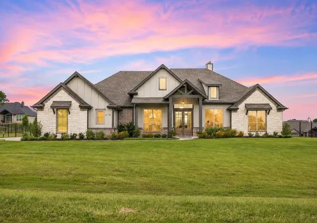Homes for sale in Van Alstyne, TX | 215 Cooper Ln, Van Alstyne, TX 75495 | MLS# 21308786