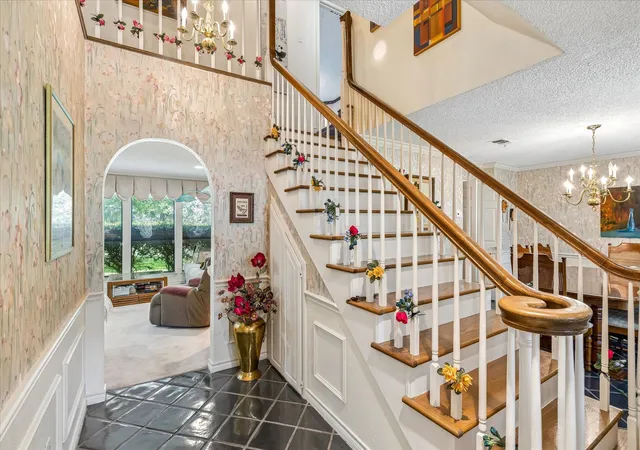Photo 3 of Single family home for sale at 833 Kingston Dr, Mansfield, TX 76063 | MLS# 21319305 | Listing updated on 2026-08-24