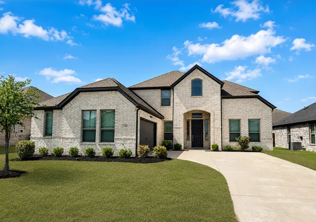 Homes for sale in Red Oak, TX | 136 Bowling Green Ave, Red Oak, TX 75154 | MLS# 21319076