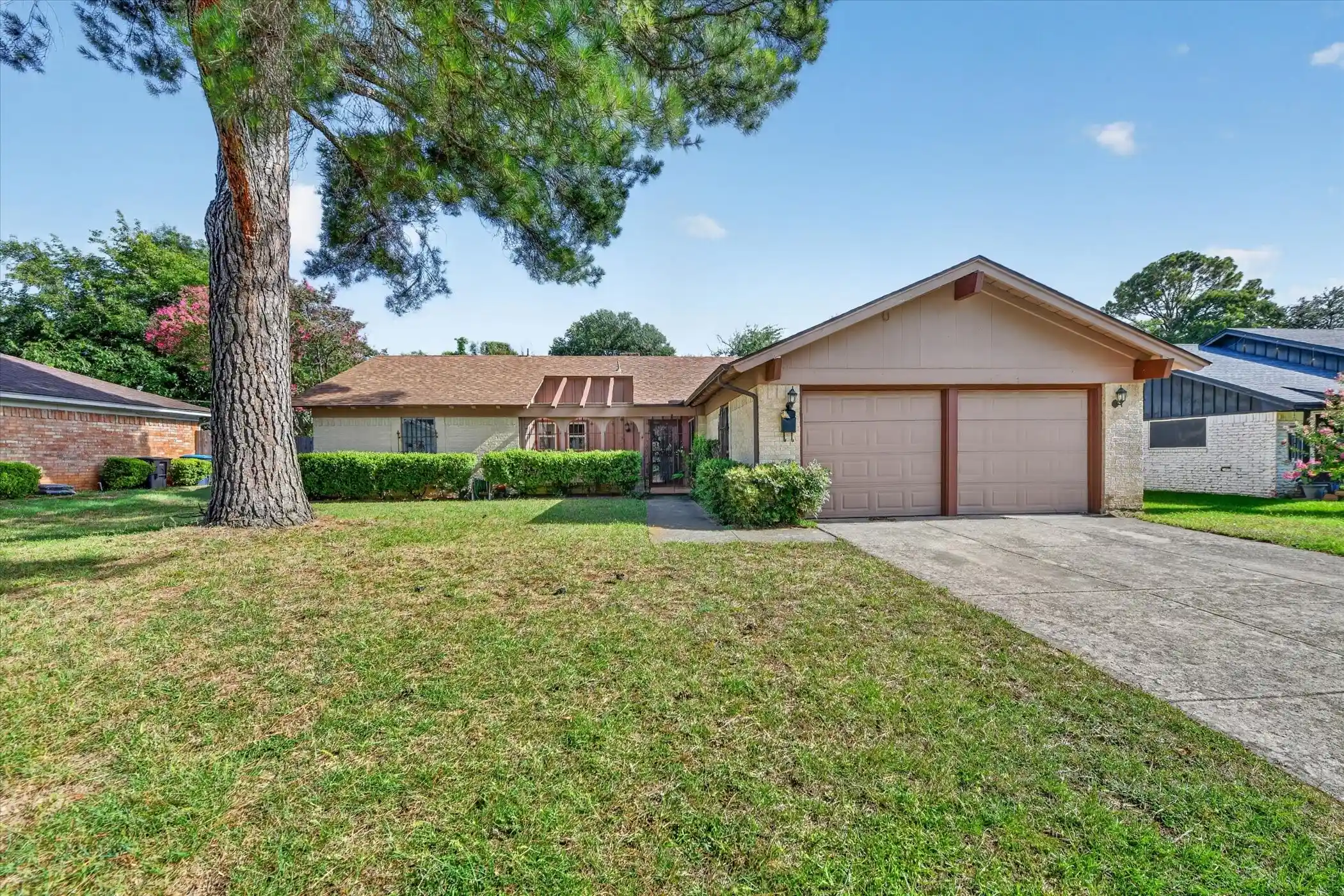 Single family home for sale at 7312 Vanessa Dr, Fort Worth, TX 76112 | MLS# 21313120
