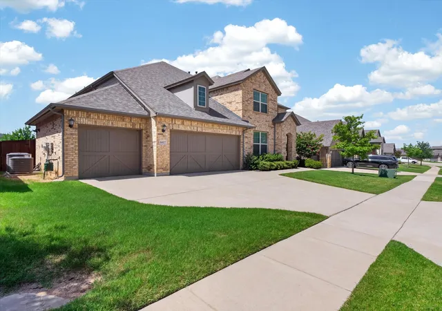 Homes for sale in Northlake, TX | 6417 Dolan Falls Dr, Northlake, TX 76226 | MLS# 21310080