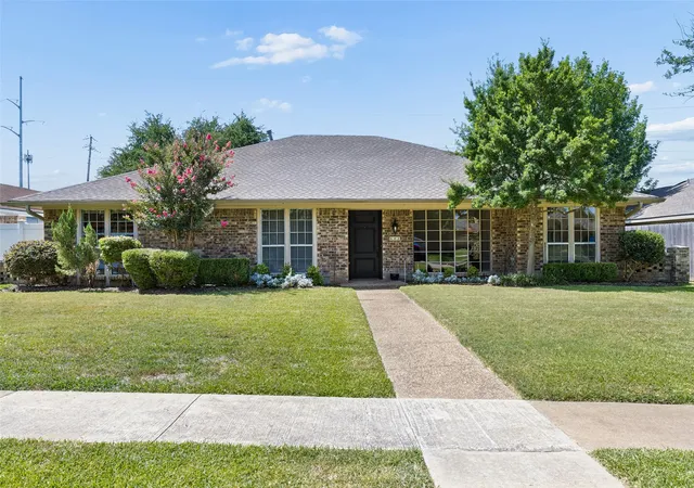 Photo 1 of Sale Pending at 602 Wentworth Dr, Richardson, TX 75081 | MLS# 21317496 | Listing updated on 2026-09-22