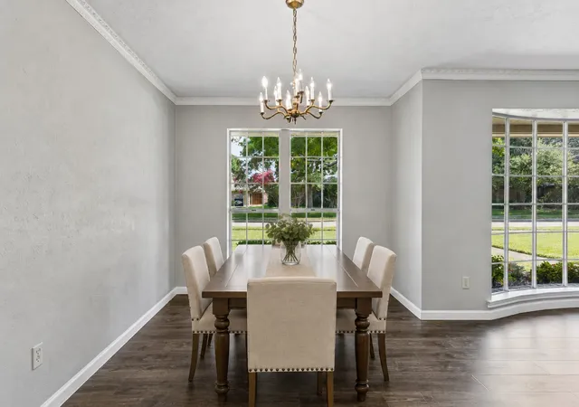Photo 4 of Sale Pending at 602 Wentworth Dr, Richardson, TX 75081 | MLS# 21317496 | Listing updated on 2026-09-22