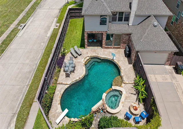 Photo 3 of Single family home for sale at 4128 New Hope Ct, Plano, TX 75024 | MLS# 21315337 | Listing updated on 2026-09-22