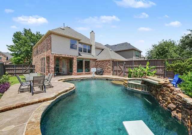 Photo 2 of Single family home for sale at 4128 New Hope Ct, Plano, TX 75024 | MLS# 21315337 | Listing updated on 2026-09-22