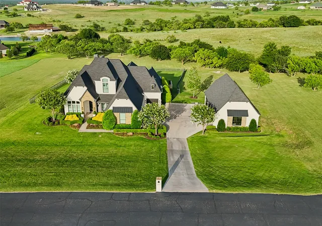 Photo 3 of Single family home for sale at 107 Brazos Ct, Aledo, TX 76008 | MLS# 21309093 | Listing updated on 2026-08-31