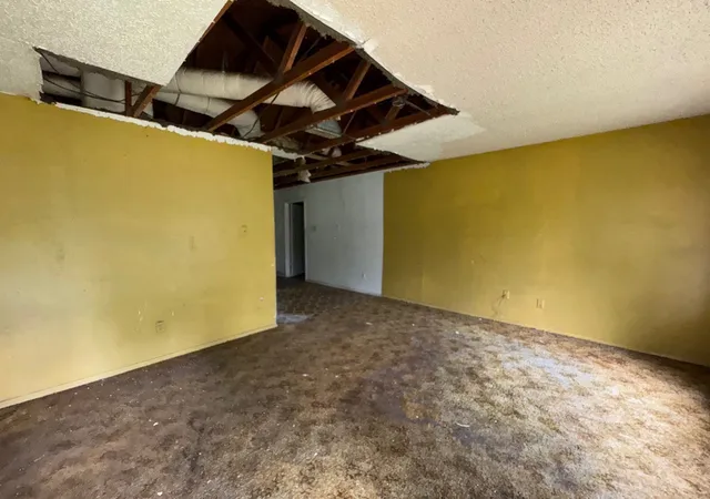 Photo 3 of Sale Pending at 321 Beckham St W, Sulphur Springs, TX 75482 | MLS# 21316812 | Listing updated on 2026-07-15