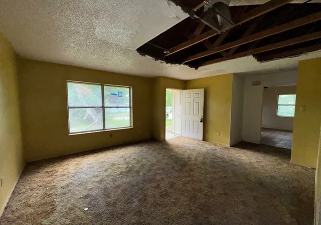 Photo 4 of Sale Pending at 321 Beckham St W, Sulphur Springs, TX 75482 | MLS# 21316812 | Listing updated on 2026-07-15