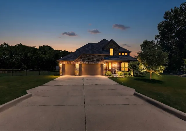 Photo 3 of Sale Pending at 7411 Mckinney Meadows Dr, Mc Kinney, TX 75071 | MLS# 21317004 | Listing updated on 2026-07-25