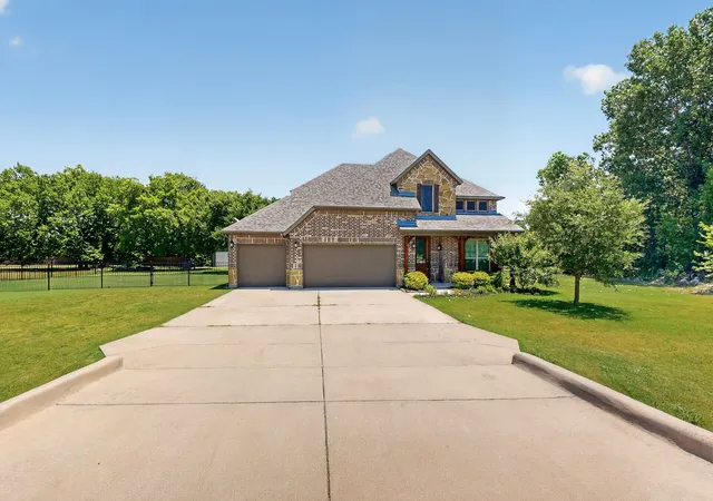 Photo 3 of Sale Pending at 7411 Mckinney Meadows Dr, Mc Kinney, TX 75071 | MLS# 21317004 | Listing updated on 2026-07-25