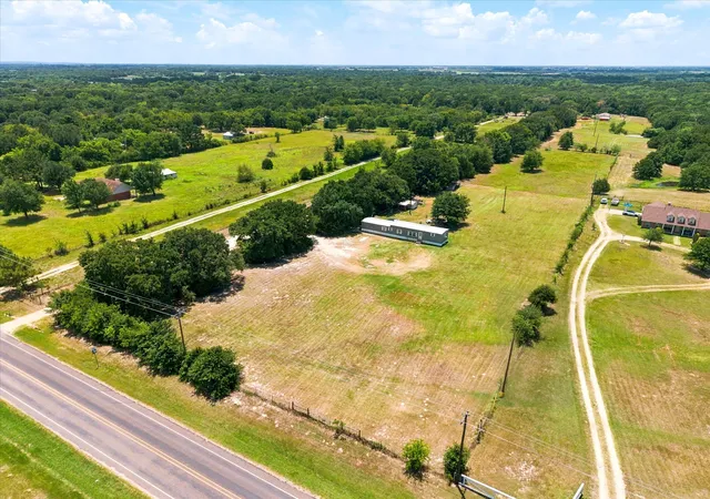 Photo 2 of Manufactured home for sale at 13345 Fm 1391, Seven Points, TX 75143 | MLS# 21316629 | Listing updated on 2026-10-07