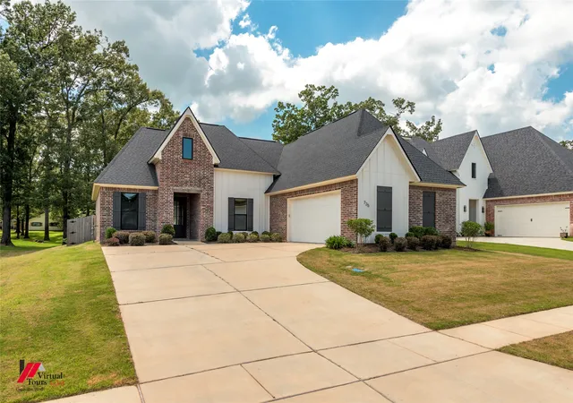 Homes for sale in Benton, LA | 725 Julesburg Ln, Benton, LA 71006 | MLS# 21319425