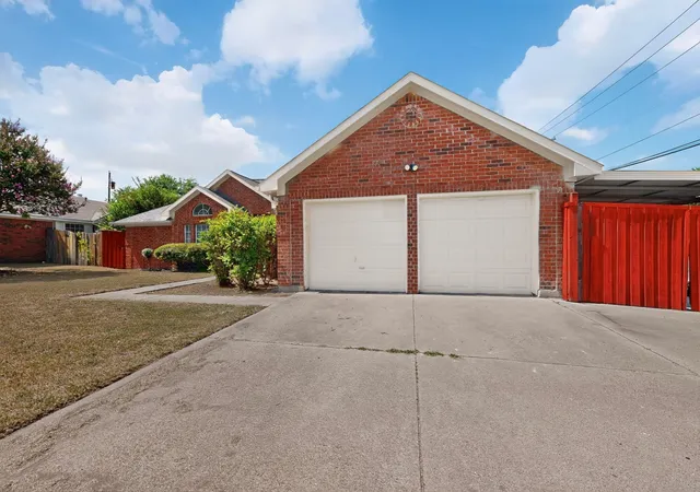 Homes for sale in Cedar Hill, TX | 945 Mcgehee Ave, Cedar Hill, TX 75104 | MLS# 21311513
