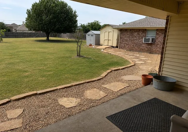 Photo 2 of Single family home for sale at 421 Bluebonnet Ln, Red Oak, TX 75154 | MLS# 21319236 | Listing updated on 2026-07-14