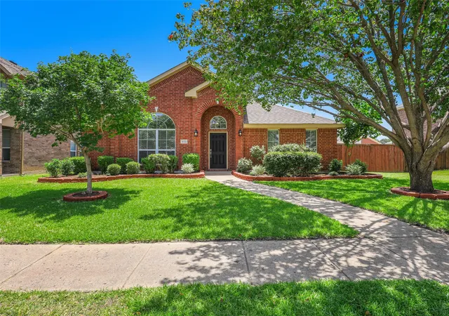 Homes for sale in Allen, TX | 1622 Summerfield Dr, Allen, TX 75002 | MLS# 21318568