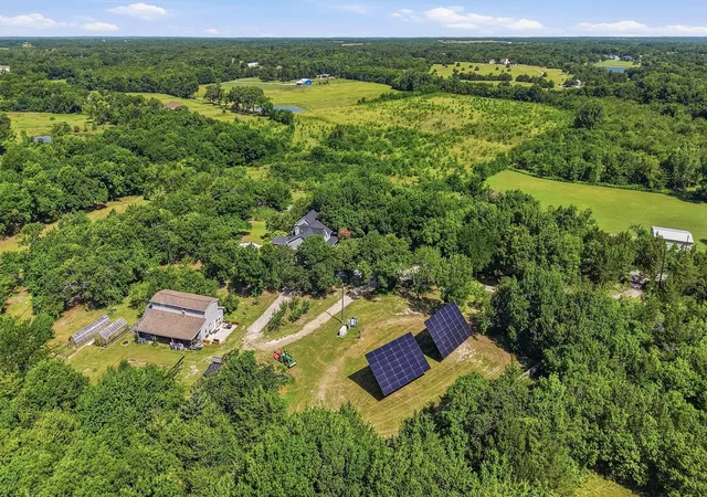 Photo 4 of Single family home for sale at 3260 Bethel Cannon Rd, Van Alstyne, TX 75495 | MLS# 21316166 | Listing updated on 2026-08-29