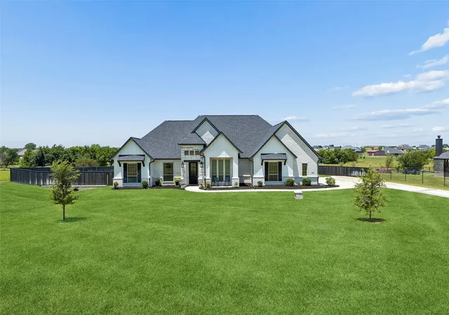 Photo 1 of Single family home for sale at 1107 Pioneer Xing, Weatherford, TX 76088 | MLS# 21313929 | Listing updated on 2026-08-22