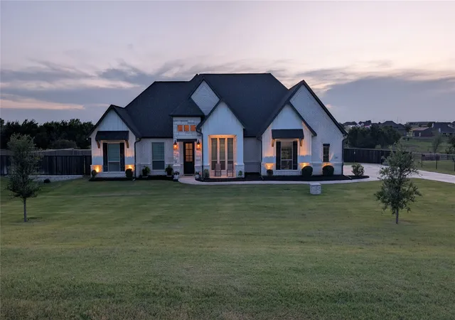 Photo 2 of Single family home for sale at 1107 Pioneer Xing, Weatherford, TX 76088 | MLS# 21313929 | Listing updated on 2026-08-22