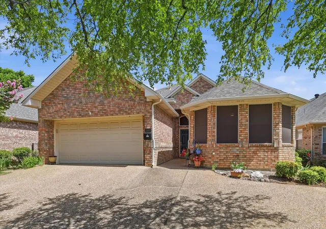 Homes for sale in Corinth, TX | 1609 Villa Ct, Corinth, TX 76210 | MLS# 21313949