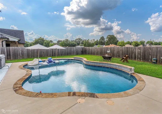 2nd image of 345 Newport Ln, Benton, LA 71006 | MLS# 21319555