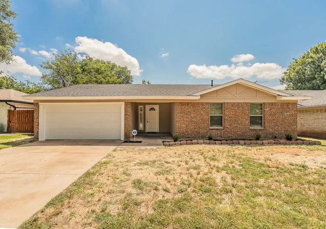 Photo 1 of Sale Pending at 717 Blue Ridge Trl, Fort Worth, TX 76179 | MLS# 21319558 | Listing updated on 2026-09-04