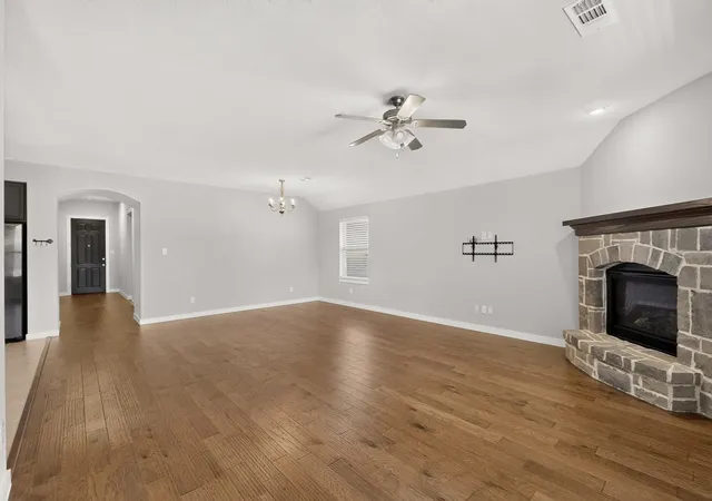 Photo 4 of Single family home for sale at 1901 Bishop Barrel Ln, Wylie, TX 75098 | MLS# 21315378 | Listing updated on 2026-09-29
