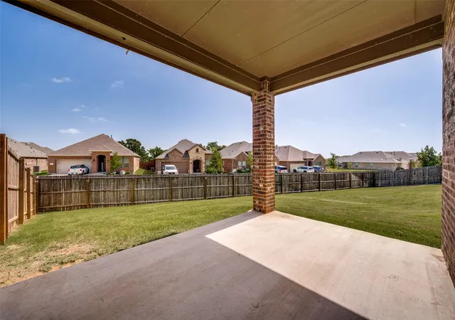Photo 2 of Single family home for sale at 3332 Brady Starr Dr, Aubrey, TX 76227 | MLS# 21318456 | Listing updated on 2026-08-23