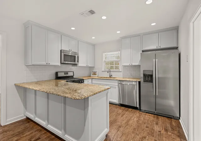 Photo 1 of Single family home for sale at 2725 Wayside Ave, Fort Worth, TX 76110 | MLS# 21318209 | Listing updated on 2026-08-26