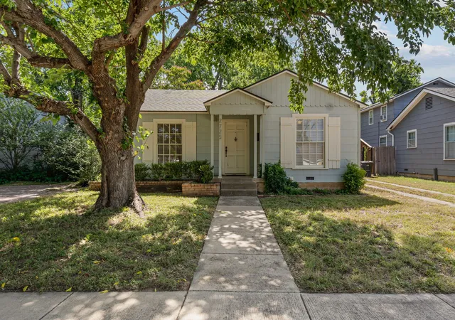 Photo 2 of Single family home for sale at 2725 Wayside Ave, Fort Worth, TX 76110 | MLS# 21318209 | Listing updated on 2026-08-26