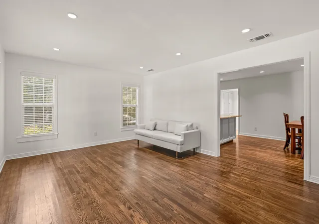 3rd image of 2725 Wayside Ave, Fort Worth, TX 76110 | MLS# 21318209
