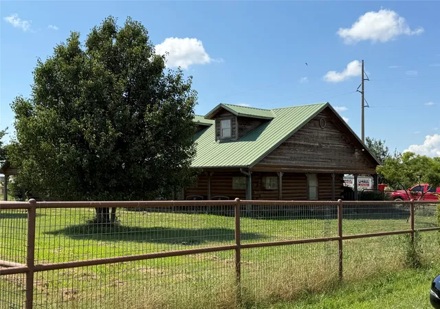Homes for sale in Whitesboro, TX | 1343 Gunter Rd, Whitesboro, TX 76273 | MLS# 21319565