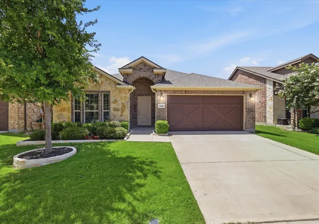 Photo 1 of Single family home for sale at 1416 Trailwood Ter, Little Elm, TX 76227 | MLS# 21316861 | Listing updated on 2026-09-21