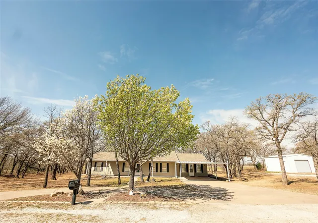 Homes for sale in Nocona, TX | 151 Country Club Dr, Nocona, TX 76255 | MLS# 21319592