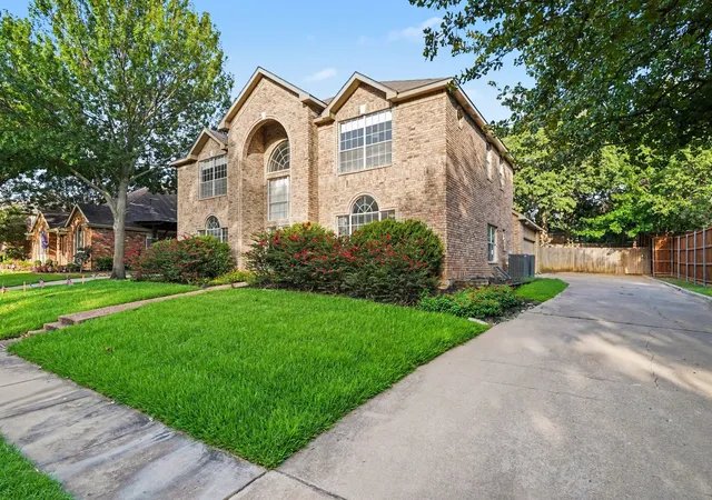 2nd image of 8017 Arlie Ln, North Richland Hills, TX 76182 | MLS# 21318922