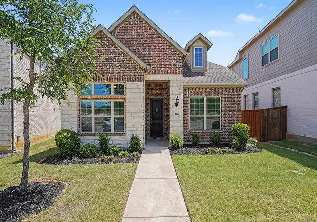 Homes for sale in Argyle, TX | 726 Village Green Dr, Argyle, TX 76226 | MLS# 21318800