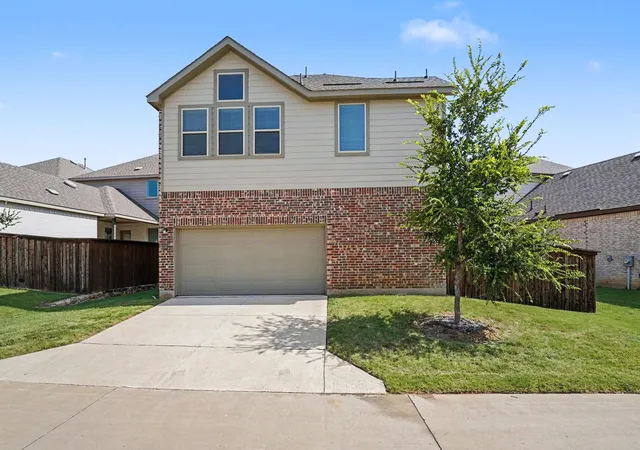 Homes for sale in Argyle, TX | 726 Village Green Dr, Argyle, TX 76226 | MLS# 21318800