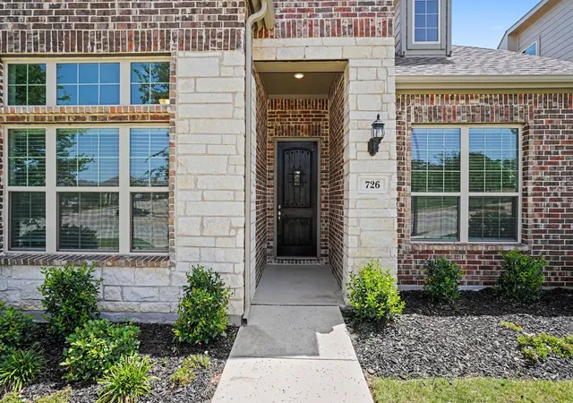Homes for sale in Argyle, TX | 726 Village Green Dr, Argyle, TX 76226 | MLS# 21318800