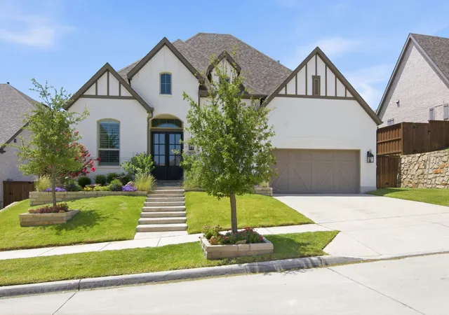 Photo 2 of Single family home for sale at 14213 Overlook Park Dr, Aledo, TX 76008 | MLS# 21304527 | Listing updated on 2026-07-03