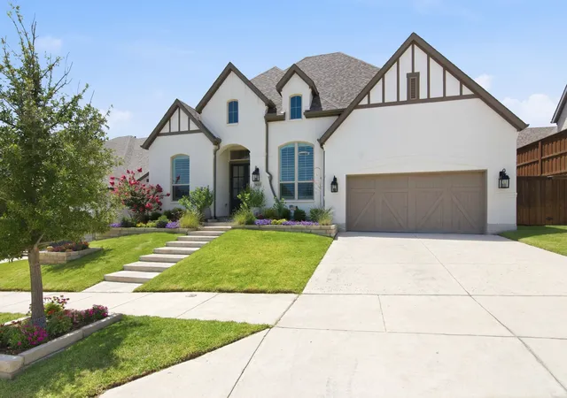 Photo 3 of Single family home for sale at 14213 Overlook Park Dr, Aledo, TX 76008 | MLS# 21304527 | Listing updated on 2026-07-03