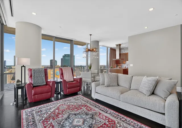5th image of Omni Residences, Fort Worth, TX 76102