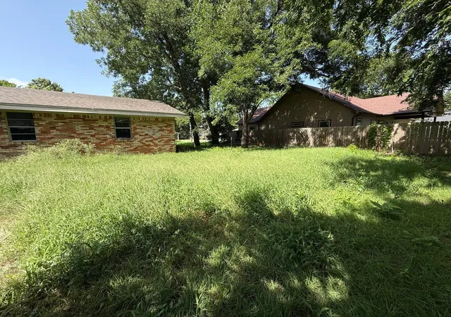 Homes for sale in Tioga, TX | 802 E Main St, Tioga, TX 76271 | MLS# 21319660